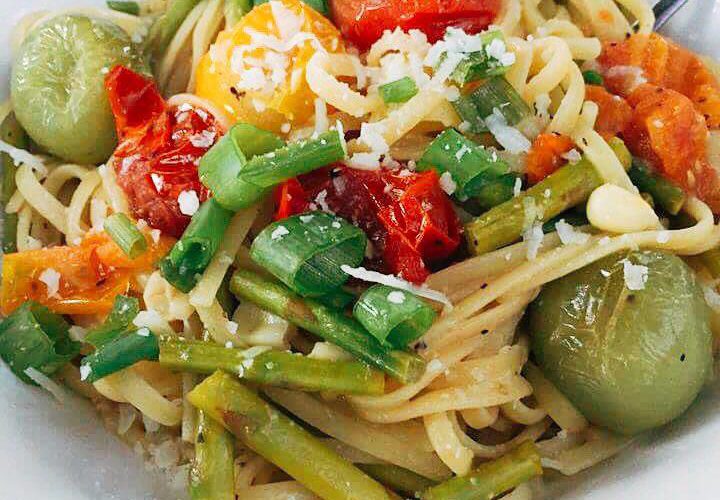 Close up of Pasta Primavera with White Wine Sauce in a bowl