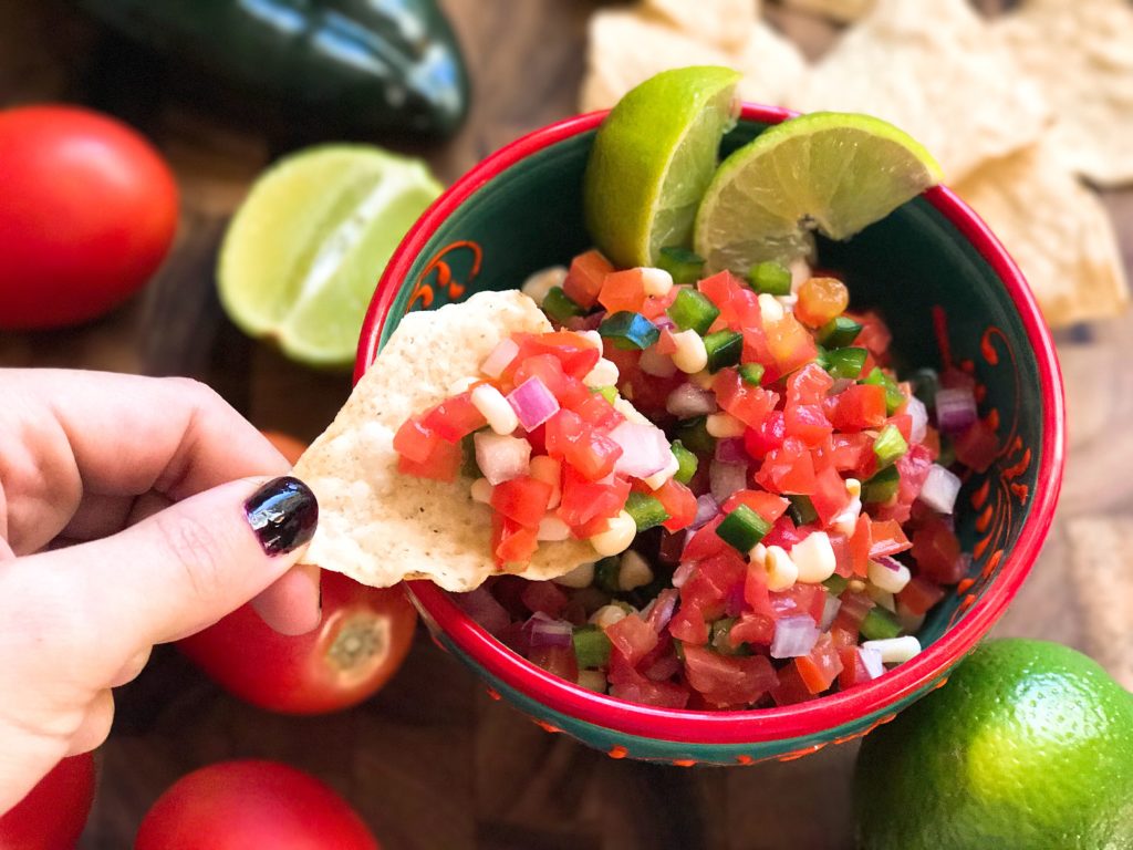 Fresh pico de gallo is an easy to make appetizer or dip! Perfect for Mexican night, this fresh salsa is full of bright flavors. Make in advance for an easy salsa or topping. Vegan, vegetarian, gluten free. Fresh Pico de Gallo | Three Olives Branch | www.threeolivesbranch.com