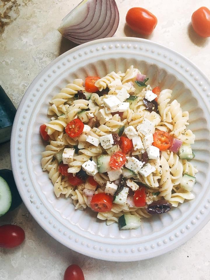 This Greek Pasta Salad is a light, kid-friendly, and unique side dish that will be a hit at all of your BBQs and parties. Easy to make and ready in just 15 minutes! | Three Olives Branch