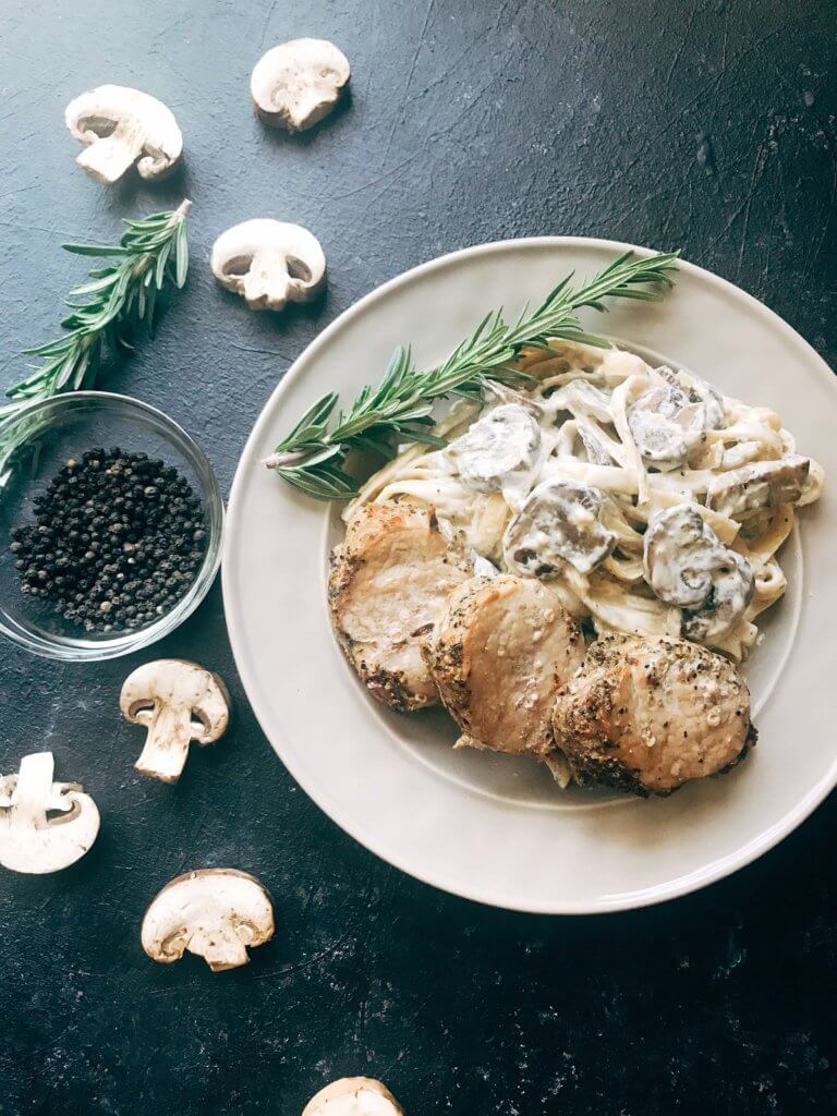 Pork medallions with creamy peppercorn mushroom pasta