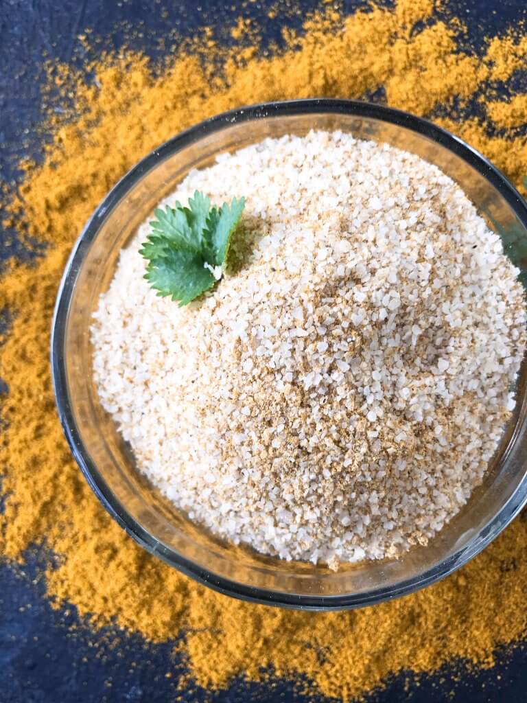 Ready in 5 minutes, Curry Ginger Flavored Salt is a great seasoning salt for a summer BBQ or grilling. Make a batch as a Father's Day gift. Great on chicken, pork, and vegetables. Vegan, vegetarian, gluten free, dairy free. #grillingrecipes #curryrecipes #flavoredsalt