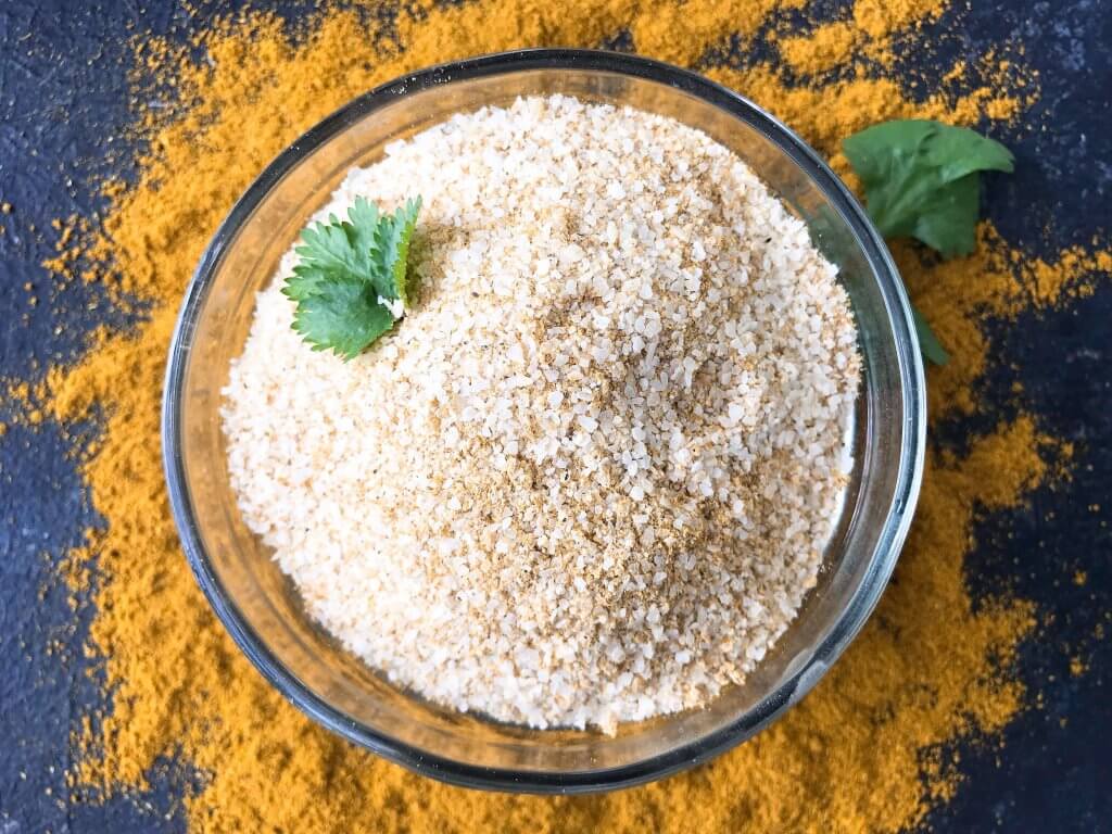 Ready in 5 minutes, Curry Ginger Flavored Salt is a great seasoning salt for a summer BBQ or grilling. Make a batch as a Father's Day gift. Great on chicken, pork, and vegetables. Vegan, vegetarian, gluten free, dairy free. #grillingrecipes #curryrecipes #flavoredsalt