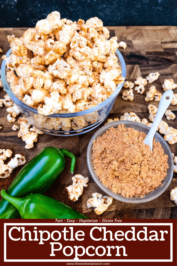 This Homemade Chipotle Cheddar Popcorn is a fast and easy snack recipe. Fresh popcorn is seasoned with smoky and spicy chipotle chile pepper powder and cheddar cheese powder. Vegetarian and gluten free snack recipe, ready in 10 minutes. #homemadepopcorn #cheesepopcorn