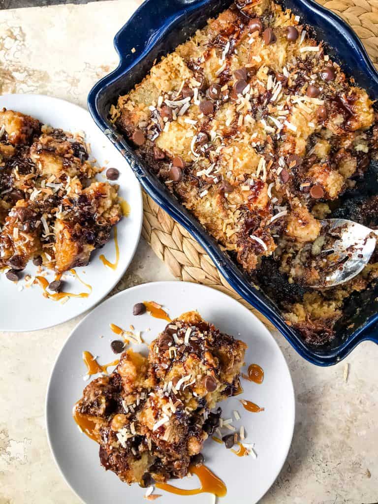 Samoa Bread Pudding is full of Samoa Girl Scout Cookie flavors of caramel, chocolate, and coconut in a simple dessert recipe. #girlscoutcookies #samoas #breadpudding