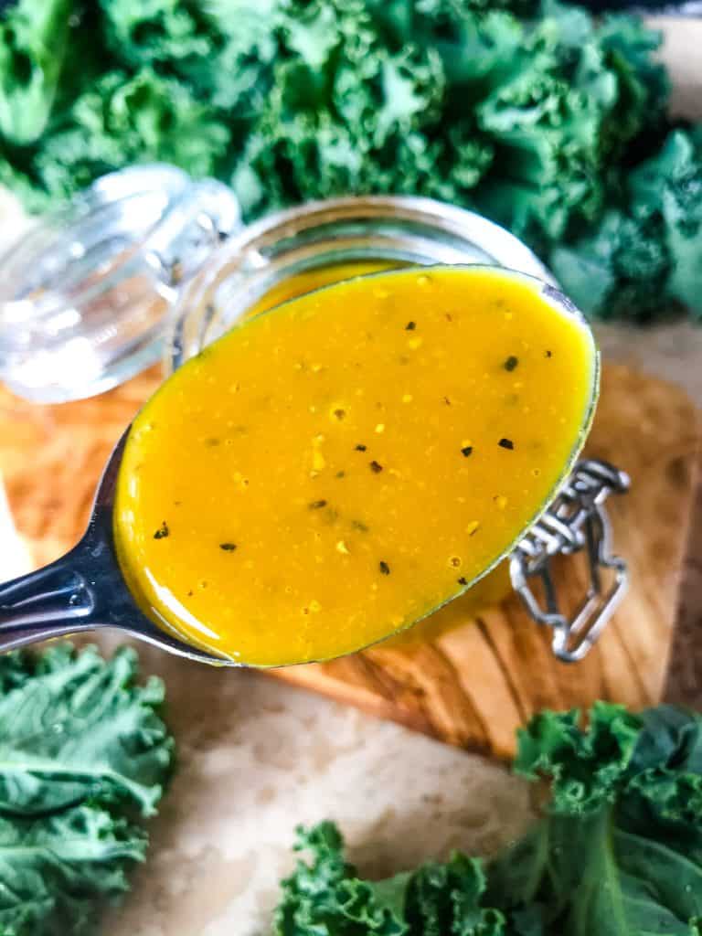 Easy Homemade Honey Mustard Sauce is a simple mustard sauce made with 5 ingredients in 5 minutes. A great condiment for any meat, bread, or vegetable and grilling BBQ season. #honeymustard #dippingsauce #mustardsauce
