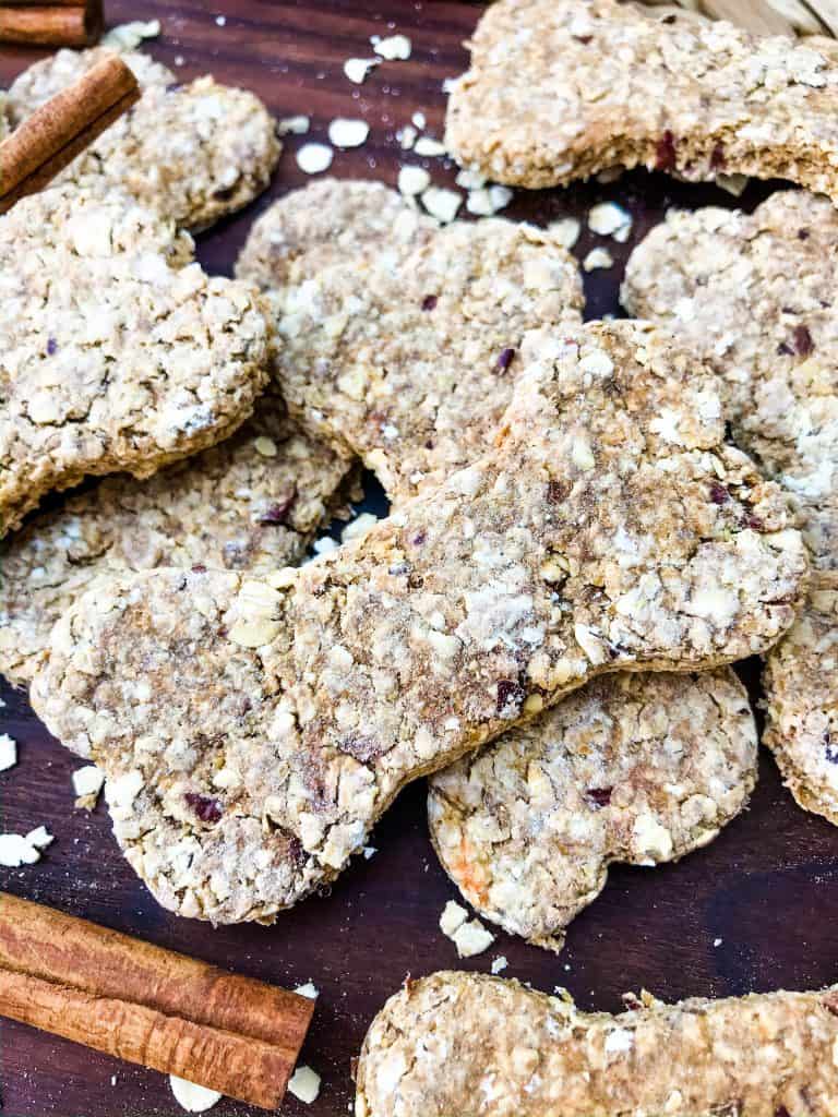 Oat Cinnamon Apple Dog Treats are full of simple ingredients in an easy homemade dog treat. These dog cookies are gluten free. Add flax seed if desired. #cinnamonapple #dogtreats #dogcookies