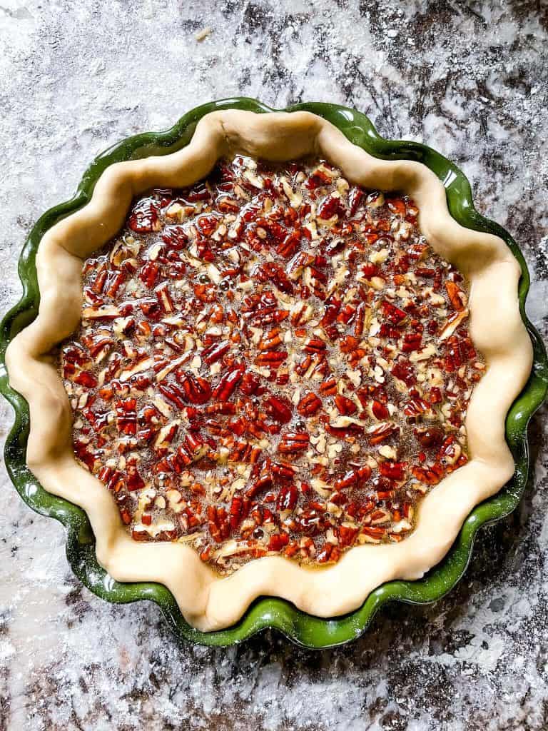 Top view of the pie with its filling before cooking