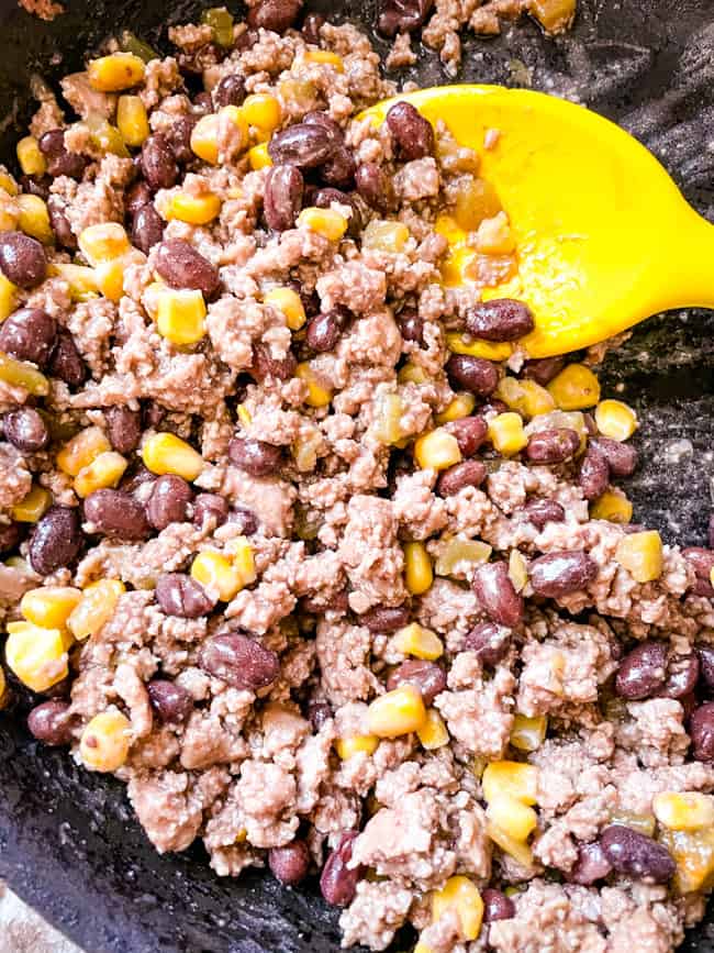 Filling mixture in a skillet