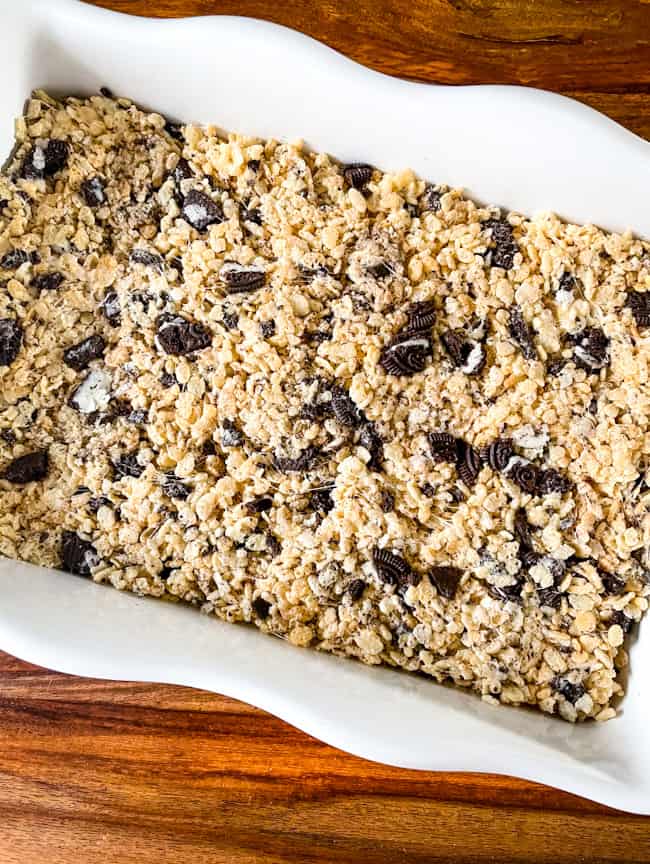 A full dish of Oreo Rice Krispie Treats before being cut