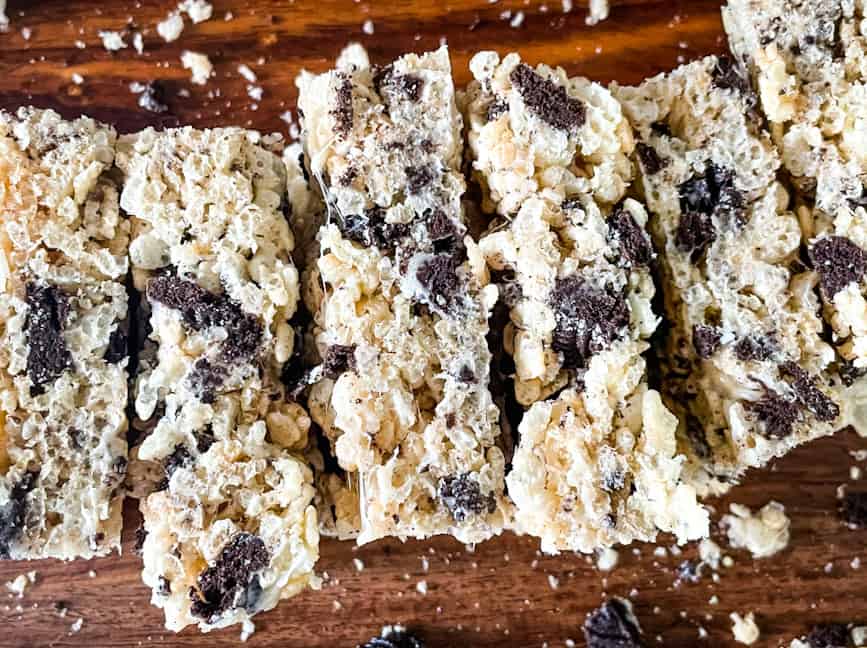 Side view cuts of Oreo Rice Krispie Treats