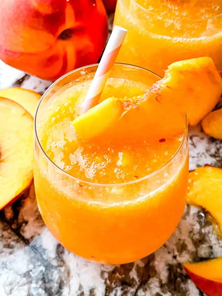 Copycat Outback Steakhouse Wallaby Darned Peach Cocktail