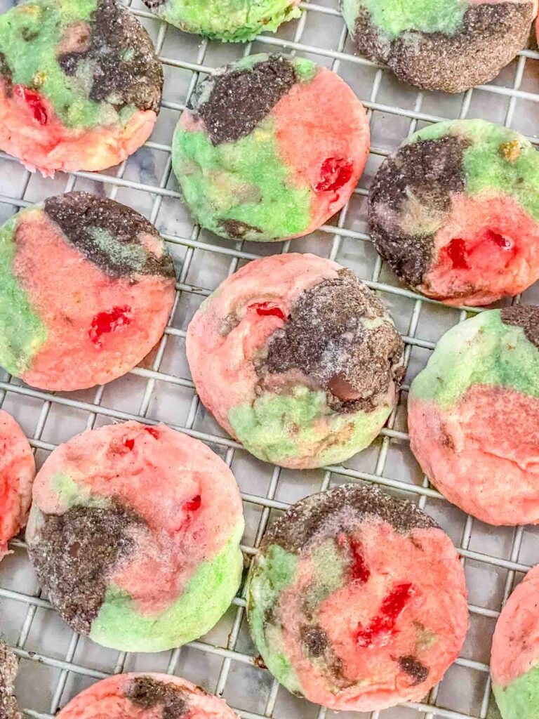 Some cookies lined up and cooling